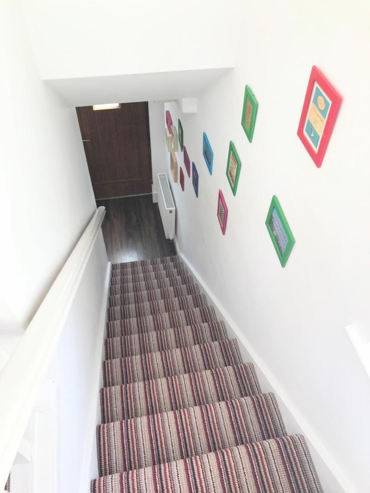 Spacious 3 Bed Townhouse In Dublin 12 Exterior foto